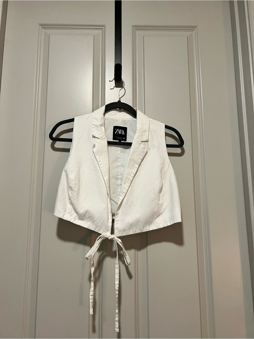 ZARA White Sleeveless Tie-Front Vest Blazer